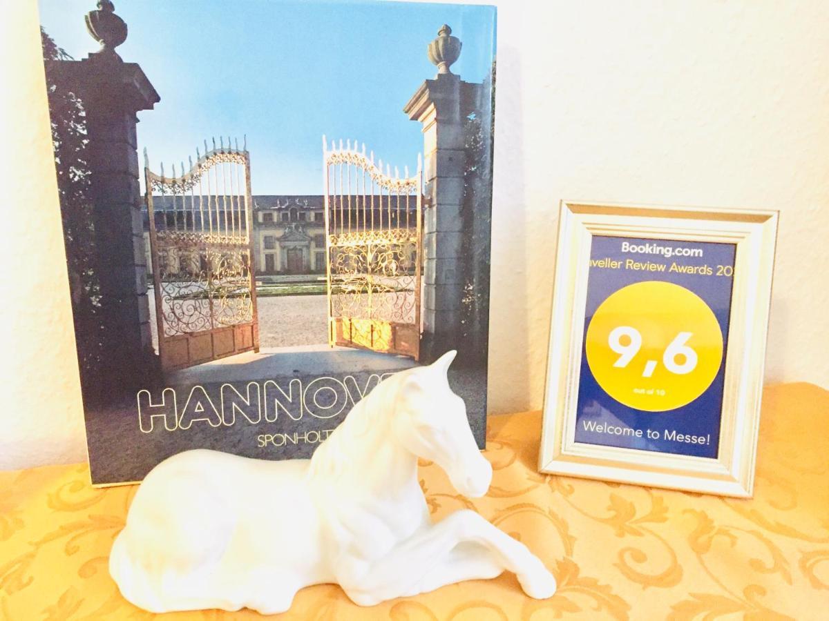Welcome To Messe!-Two-Bedroom Apartment&Balcony Hannover Buitenkant foto